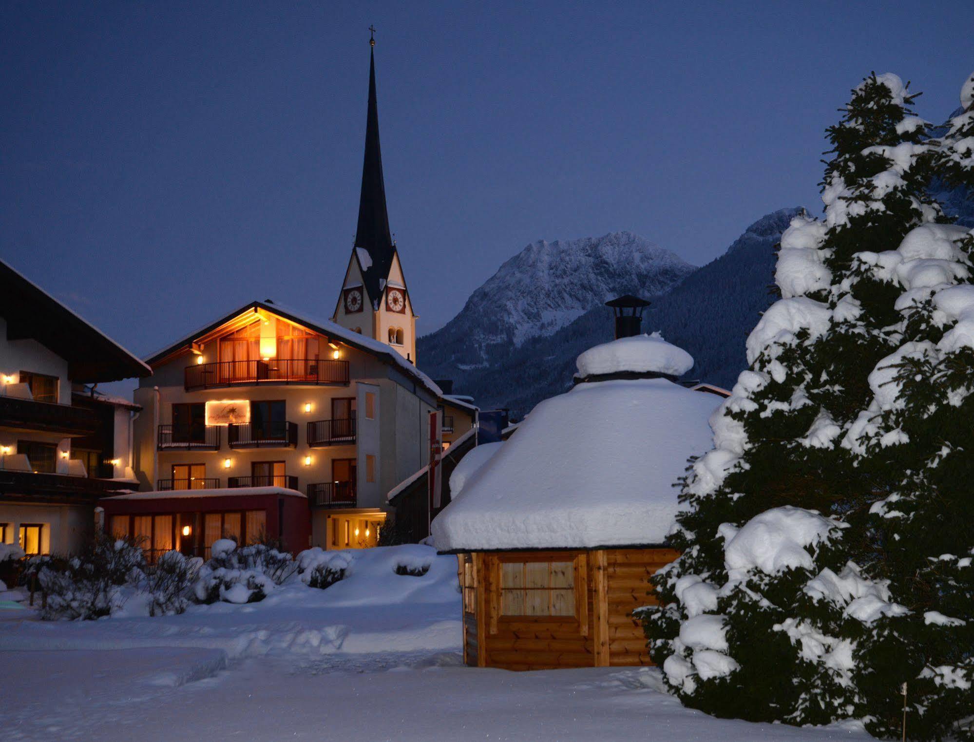 Hotel Goldener Stern Abtenau Bagian luar foto